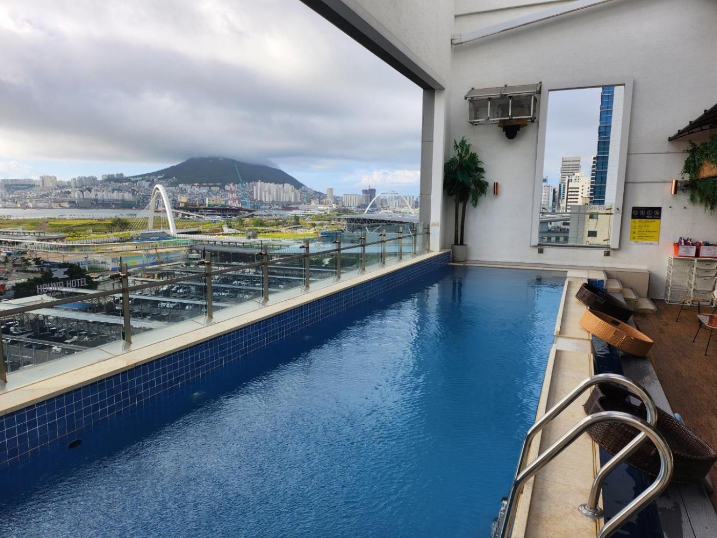 Hound Hotel Busan Station Екстериор снимка